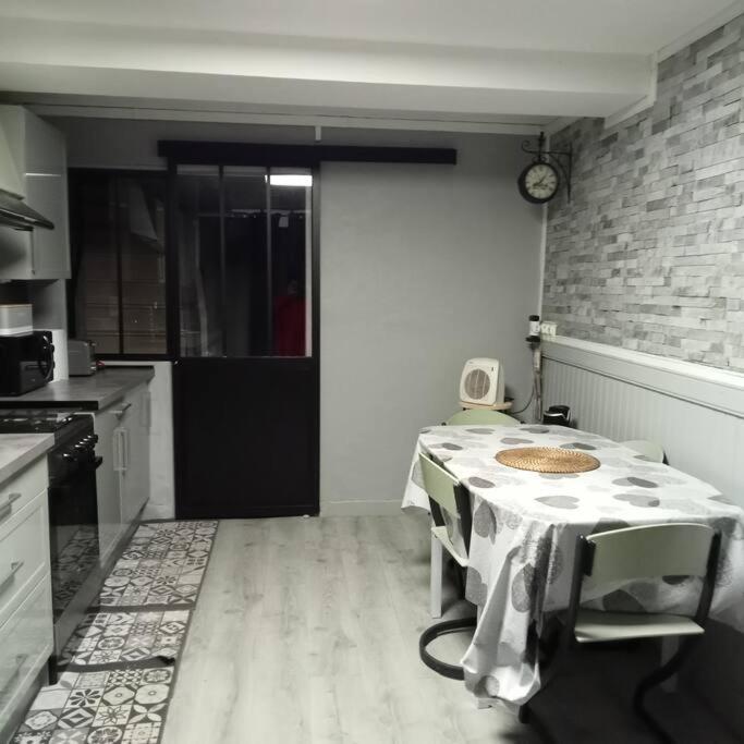 Holiday home Le Colibris Issoire